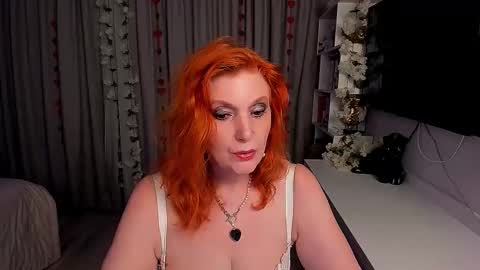 Snapshot of fire_foxone chatting on 11.11.25 FireFox online show from 11.11.25