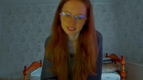 Snapshot of fire_luna chatting on 04.27.26 fire_luna online show from 04.27.26