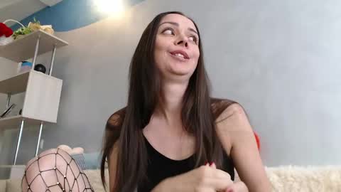 Snapshot of firesally_ chatting on 05.14.26 ArinaimasCute online show from 05.14.26