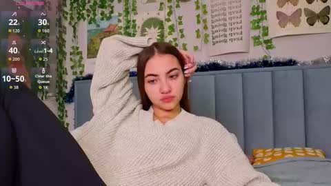 Snapshot of fit_girlfriend chatting on 12.19.25 Ashle online show from 12.19.25