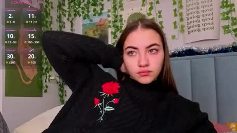 Snapshot of fit_girlfriend chatting on 12.20.25 Ashle online show from 12.20.25