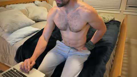 Snapshot of fitfunweird chatting on 12.03.25 fitfunweird online show from 12.03.25