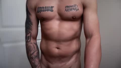 Snapshot of fithornyandtatted chatting on 05.28.26 fithornyandtatted online show from 05.28.26