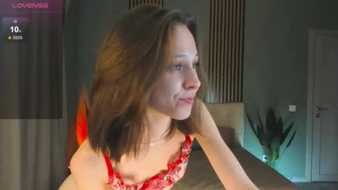 im Linda please give me thumbs up online show from 11.04.25