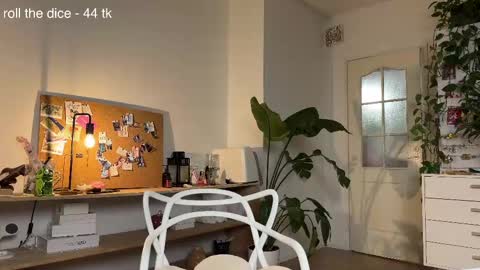 Eva online show from 02.16.25