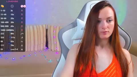 Snapshot of flamystar chatting on 03.09.25 Yana online show from 03.09.25