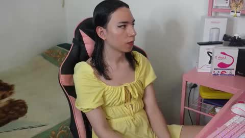 Snapshot of flaream_angel chatting on 11.07.25 Alexa online show from 11.07.25