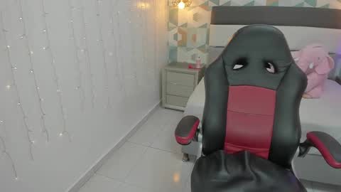   FLEUR   online show from 01.29.25