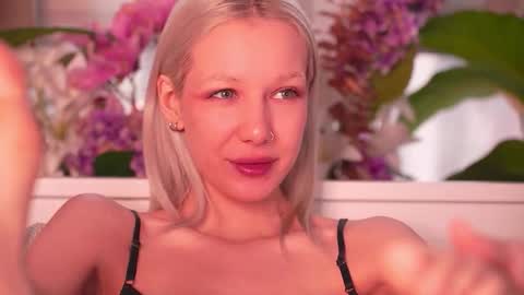 Snapshot of flexylover_ chatting on 11.28.25 Im nude naked fuck lovense online show from 11.28.25