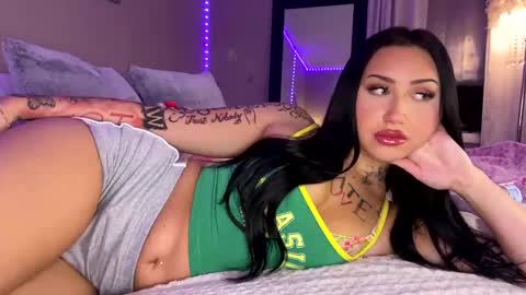 Roxy online show from 01.20.25