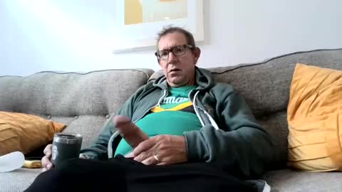 Snapshot of flirtofcharleston chatting on 12.17.24 Flickrbrite online show from 12.17.24