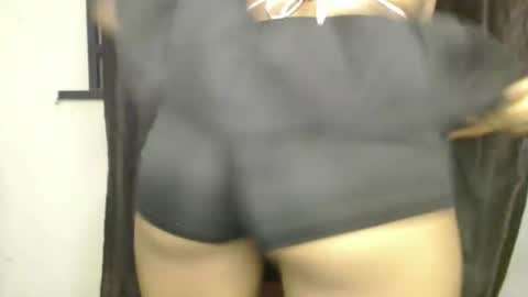 Snapshot of flirty_xxbonny chatting on 05.29.26 flirty_xxbonny online show from 05.29.26