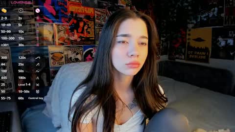 Snapshot of flirtykitty_ chatting on 03.08.25 Emely online show from 03.08.25