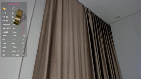 Snapshot of flirtykitty_ chatting on 11.09.25 Emely online show from 11.09.25