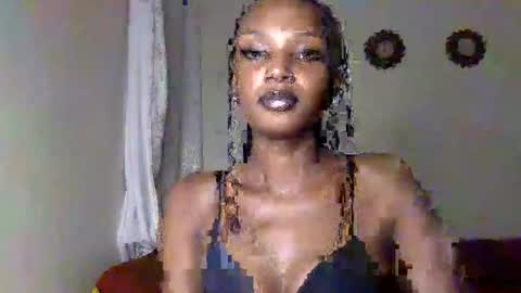 Snapshot of flirtyy_sheery chatting on 05.27.26 sheery online show from 05.27.26