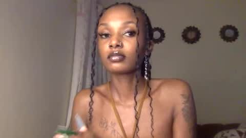 Snapshot of flirtyy_sheery chatting on 06.07.26 sheery online show from 06.07.26