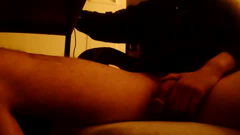 Snapshot of floater_24 chatting on 10.19.25 floater_24 online show from 10.19.25