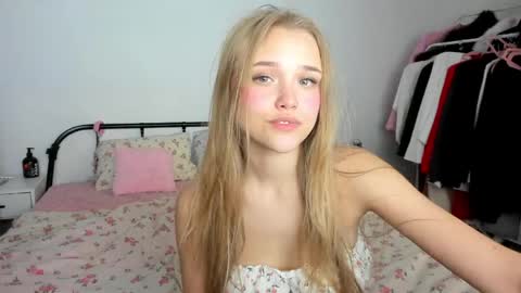 Mona online show from 04.13.26