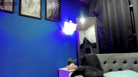 flor_gil online show from 11.09.25