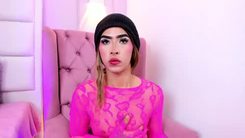 Snapshot of flor_pink chatting on 05.21.26 Flor online show from 05.21.26