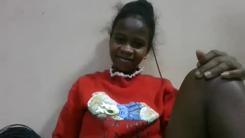 Snapshot of flora48230522373 chatting on 05.21.26 flora48230522373 online show from 05.21.26