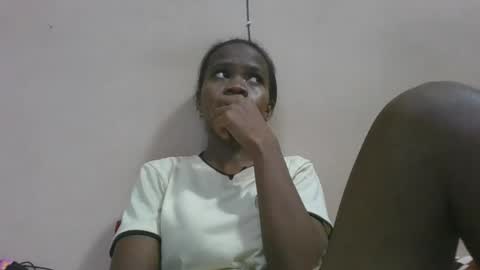 Snapshot of flora48230522373 chatting on 05.26.26 flora48230522373 online show from 05.26.26