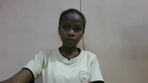 Snapshot of flora48230522373 chatting on 05.27.26 flora48230522373 online show from 05.27.26