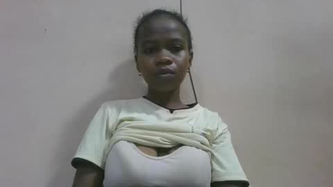 Snapshot of flora48230522373 chatting on 05.29.26 flora48230522373 online show from 05.29.26