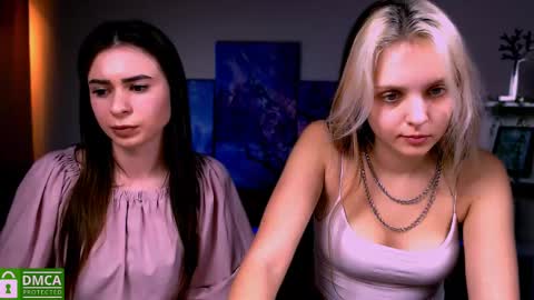 Snapshot of flora_ri chatting on 01.17.25 just ask me online show from 01.17.25