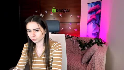 Snapshot of flora_ri chatting on 01.21.25 just ask me online show from 01.21.25