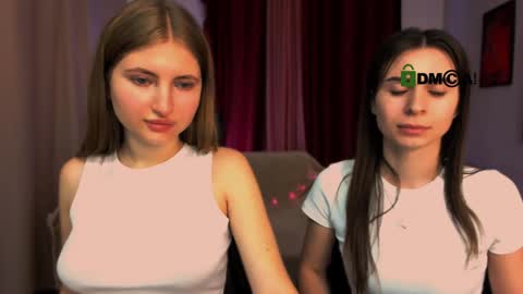 Snapshot of flora_ri chatting on 01.22.25 just ask me online show from 01.22.25