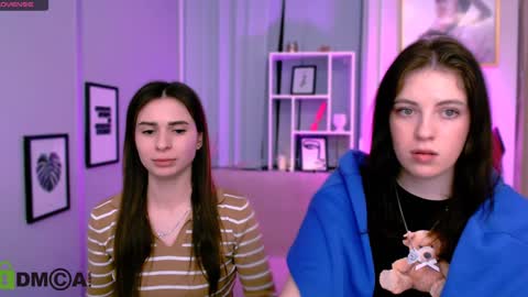 Snapshot of flora_ri chatting on 01.24.25 just ask me online show from 01.24.25