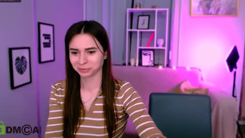 Snapshot of flora_ri chatting on 01.24.25 just ask me online show from 01.24.25