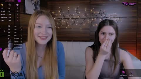 Snapshot of flora_ri chatting on 01.27.25 just ask me online show from 01.27.25