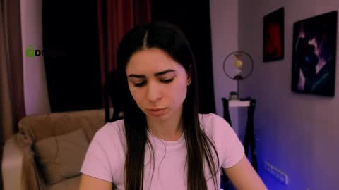 Snapshot of flora_ri chatting on 01.29.25 just ask me online show from 01.29.25