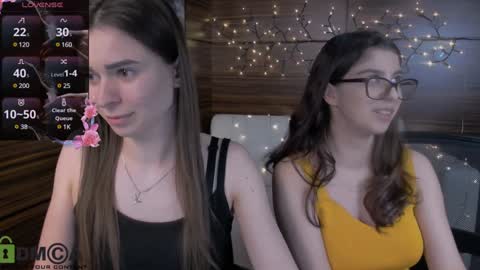 Snapshot of flora_ri chatting on 02.07.25 just ask me online show from 02.07.25