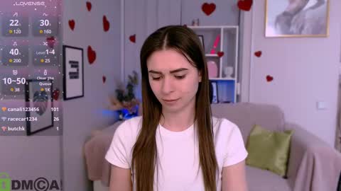 Snapshot of flora_ri chatting on 03.04.25 just ask me online show from 03.04.25