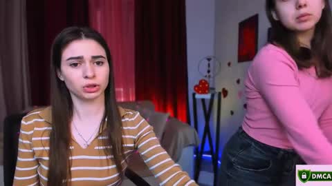 Snapshot of flora_ri chatting on 03.05.25 just ask me online show from 03.05.25