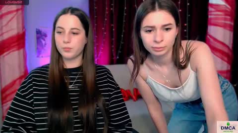 Snapshot of flora_ri chatting on 03.12.25 just ask me online show from 03.12.25