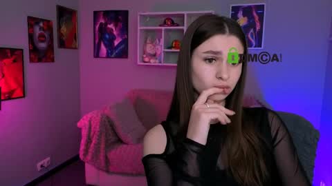 Snapshot of flora_ri chatting on 05.22.26 just ask me online show from 05.22.26