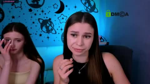 Snapshot of flora_ri chatting on 06.22.26 just ask me online show from 06.22.26