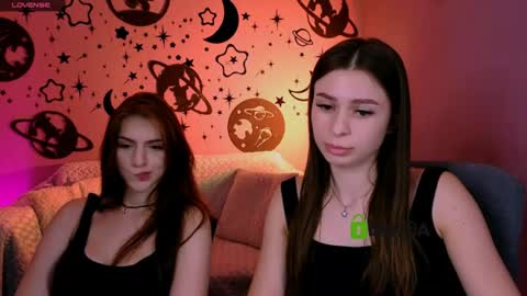Snapshot of flora_ri chatting on 06.30.26 just ask me online show from 06.30.26