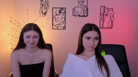 Snapshot of flora_ri chatting on 07.17.26 just ask me online show from 07.17.26