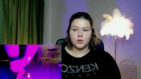 florenceanderson_ online show from 10.14.25