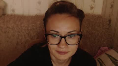 Snapshot of flowercandydoll13 chatting on 09.20.25 say meow and send tip online show from 09.20.25