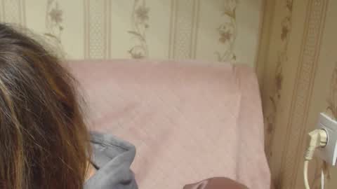 Snapshot of flowercandydoll13 chatting on 11.17.25 say meow and send tip online show from 11.17.25