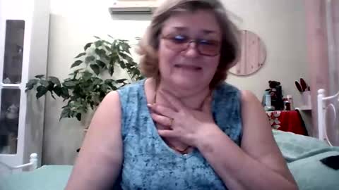 Snapshot of flowerlover8 chatting on 02.03.25 Flowerlower online show from 02.03.25