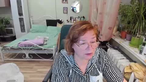 Snapshot of flowerlover8 chatting on 02.05.26 Flowerlower online show from 02.05.26