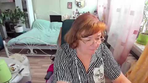 Snapshot of flowerlover8 chatting on 02.08.26 Flowerlower online show from 02.08.26