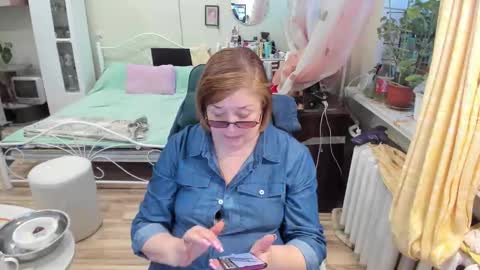 Snapshot of flowerlover8 chatting on 02.28.26 Flowerlower online show from 02.28.26